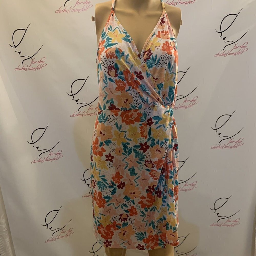 BCBGeneration. Size S-M?? See measurements. Knee Length Halter Dress. B80.